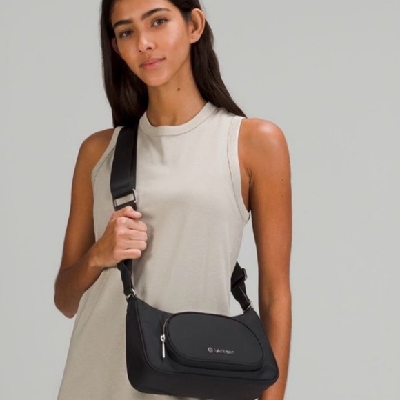 lululemon crossbody with nano pouch - Picture 2 of 3